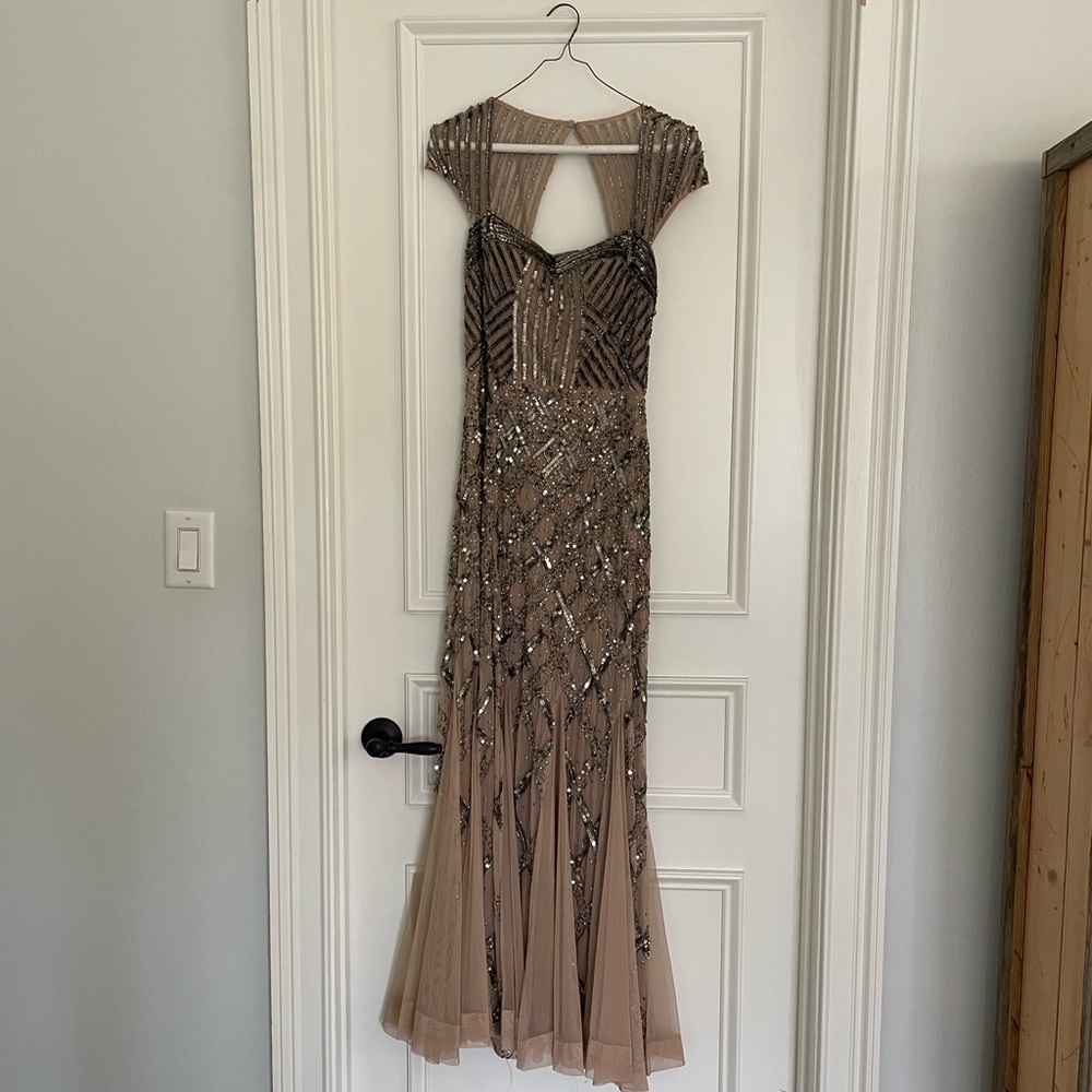 Adrianna Papell Cap Sleeve Beaded Gown Size 8